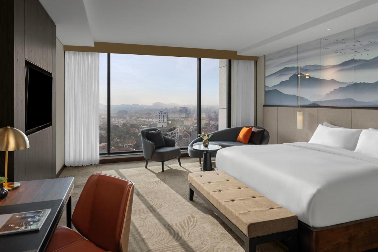 Crowne Plaza Vinh Yen City Centre By Ihg Exterior photo