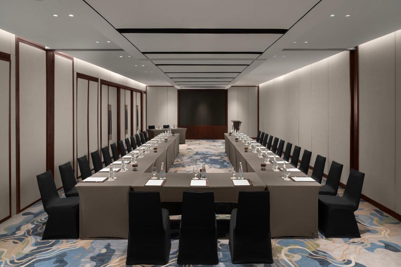 Crowne Plaza Vinh Yen City Centre By Ihg Exterior photo