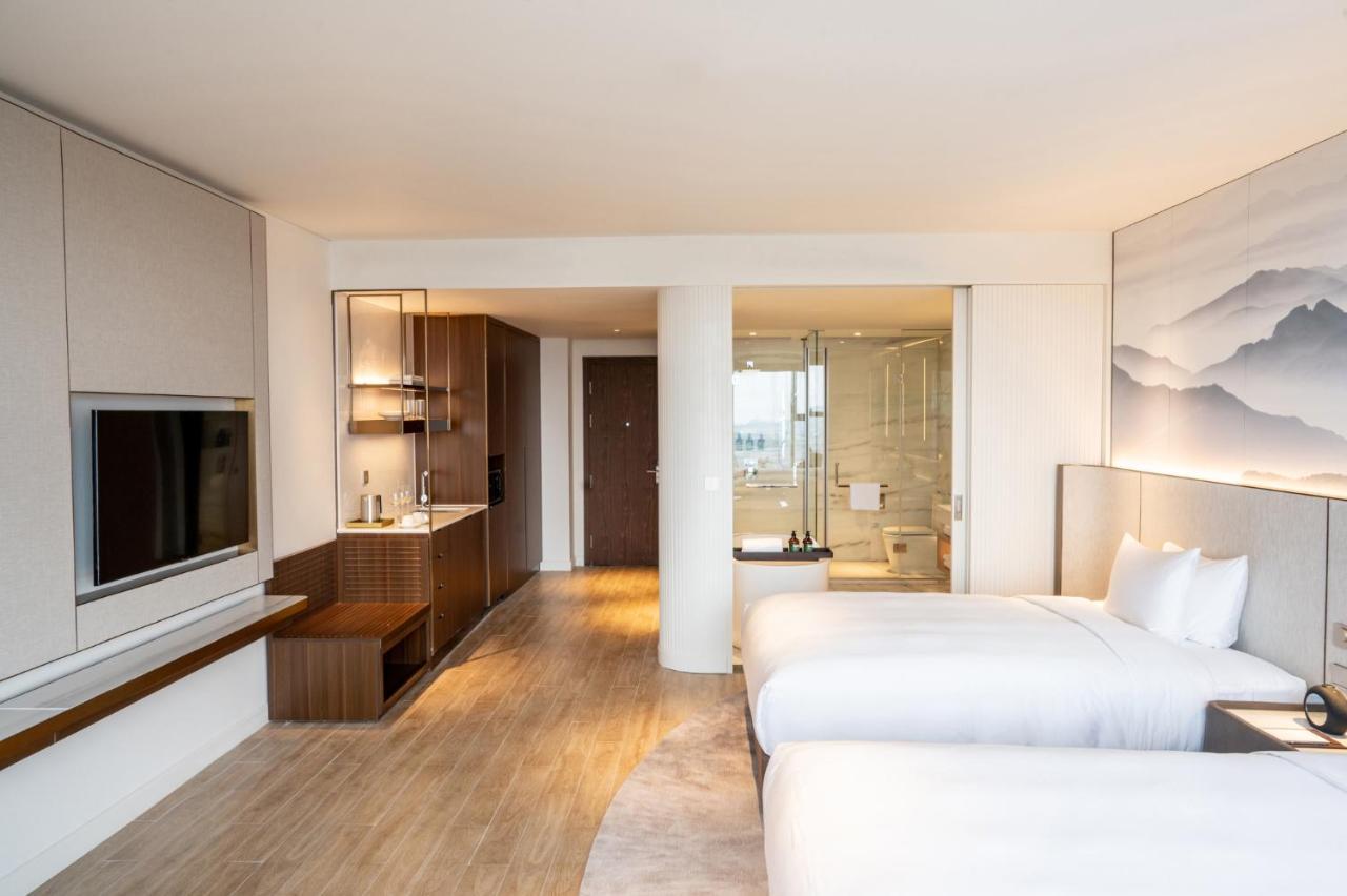 Crowne Plaza Vinh Yen City Centre By Ihg Exterior photo